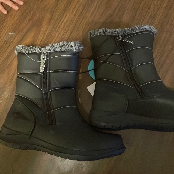 Totes snow boots - Picture 1 of 4